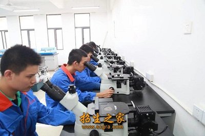 自贡市东方职业技术学校