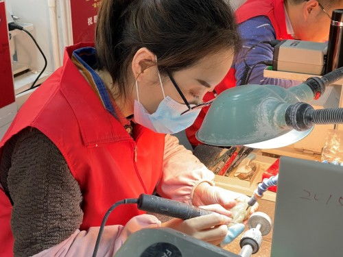 2021年全国工艺品雕刻工职业技能竞赛在上海工艺美院圆满落幕